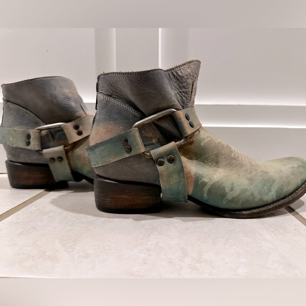 Freebird by Steve. Ankle Boots Phlow Green Phoenix- Vintage!!